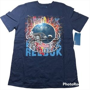NWT Reebok navy tee with football screen print Size L (14/16)